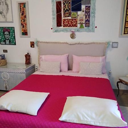 Stanza Privata Casa Artistica Mariola Bed & Breakfast San Sperate Exterior photo